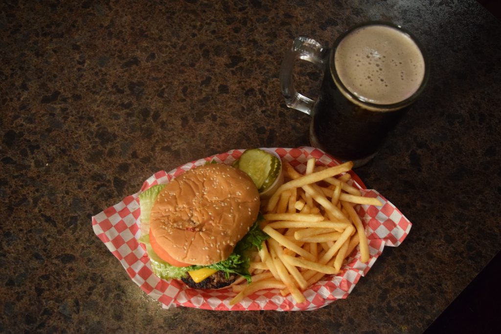 cheeseburger in Kenosha, best burger in Kenosha, restaurant in Kenosha